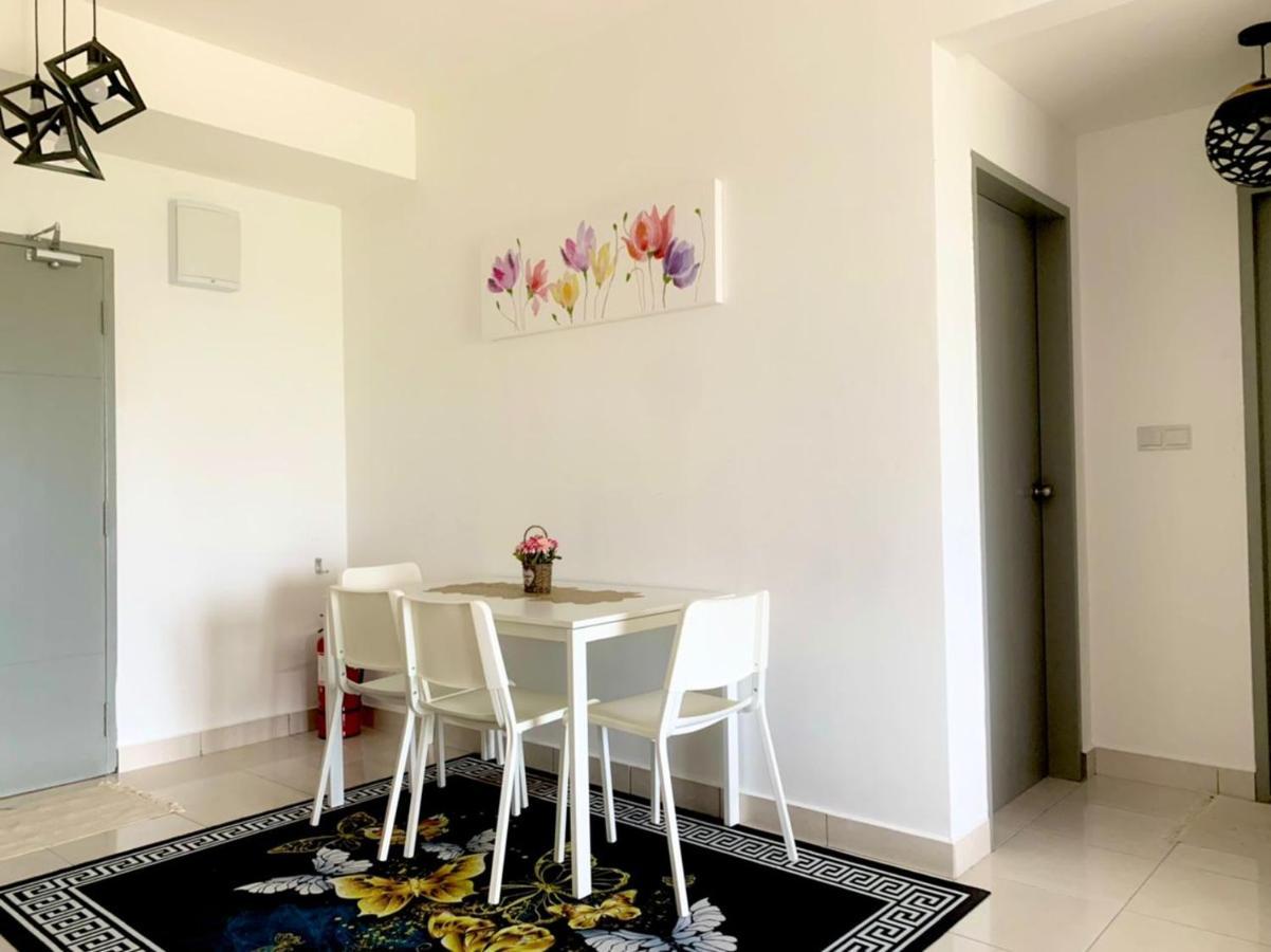 Mmg D'Tiara Homestay Kajang Exterior foto